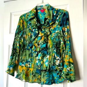 NWT. Sunny Leigh Ruffle, 3/4 Sleeve, Green multi-colored Blouse. Size Medium.
